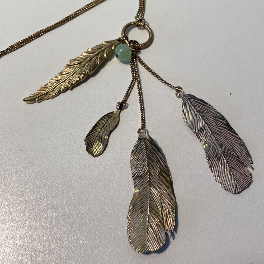 🎁 3 for $15. Boho gold tone wind-chime feather long necklace stacking layering
